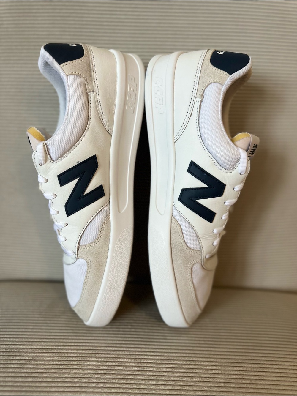 New Balance Men’s CT300 v3 Court Sneakers in the "White/Navy" size 10 - Picture 5 of 9